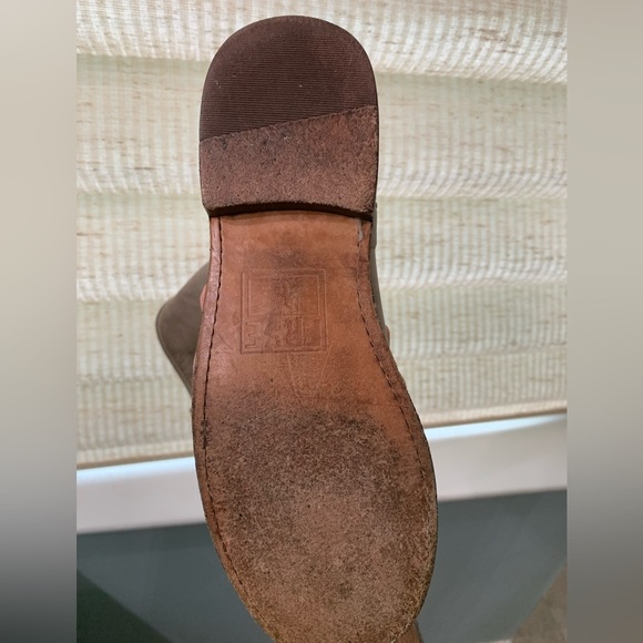 Frye Women's Paige Tall Leather Riding boots US 7.5 Beige Leather Knee-High Boot - Picture 16 of 16